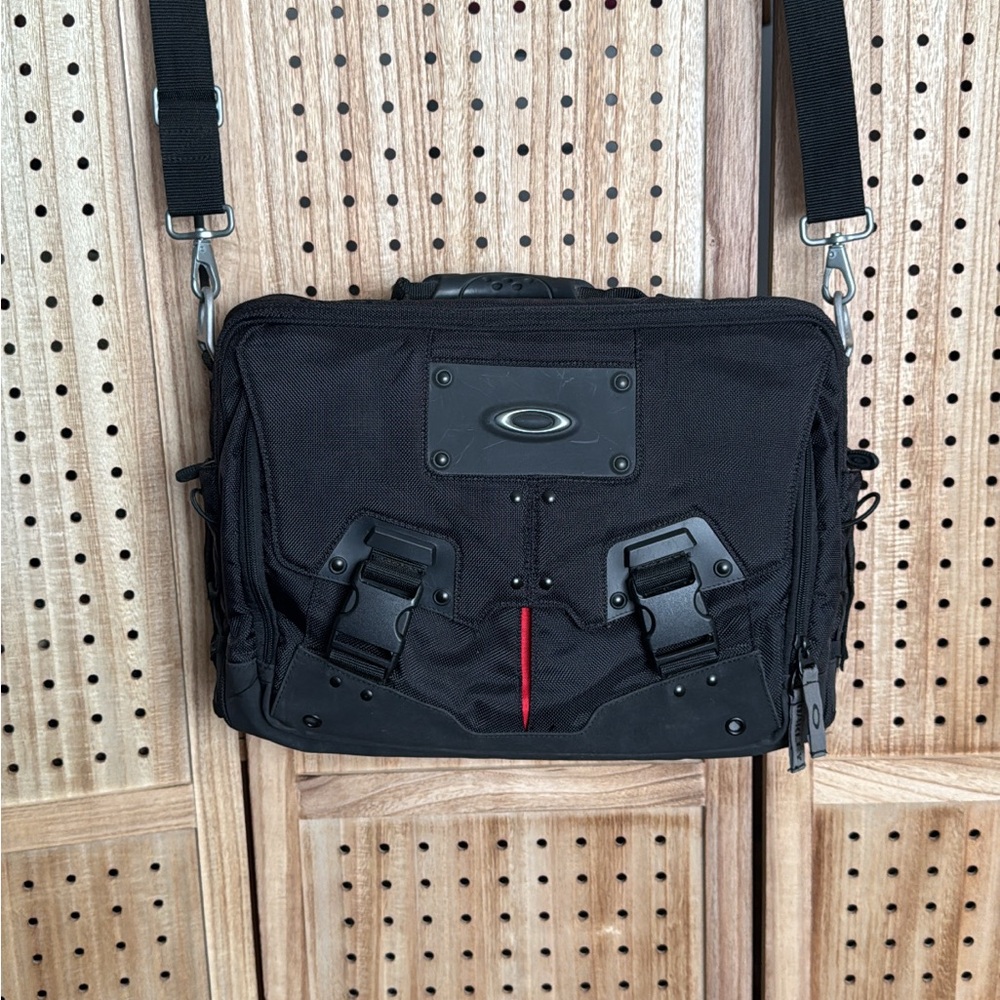 Oakley Black Messenger Computer Bag